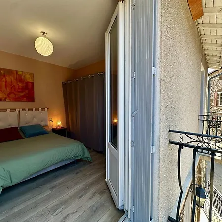 Holiday home Maison De Bourg Pres Du Chateau Polignac (Haute-Loire)