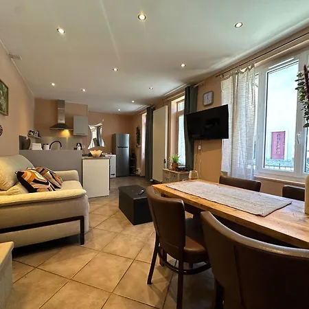 Maison De Bourg Pres Du Chateau Holiday home