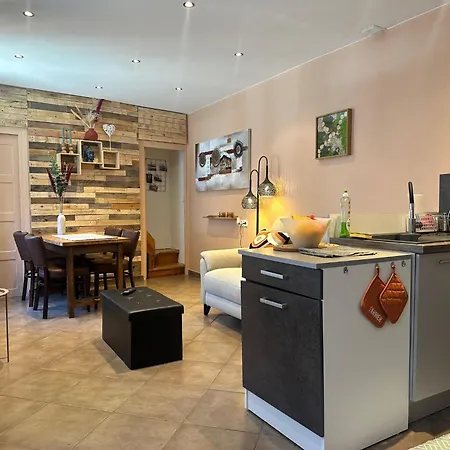 Maison De Bourg Pres Du Chateau *